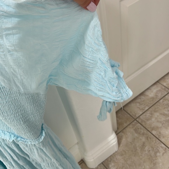 NEW Blue Smocked Lovers + Friends Dress - Picture 5 of 10